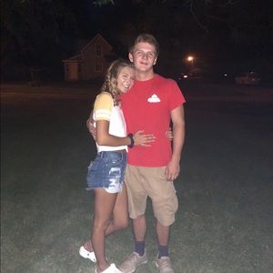 Meet your Posher, Dakota